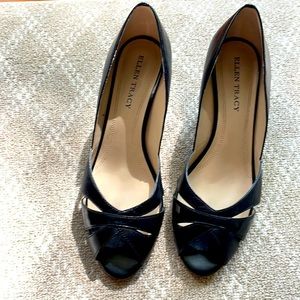 Ellen Tracy black wedge heels